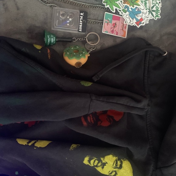 Black Hoodie with Rasta Lion Design bob Marley zip up - Picture 5 of 5